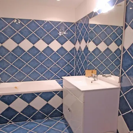 Pasteur Apartment *